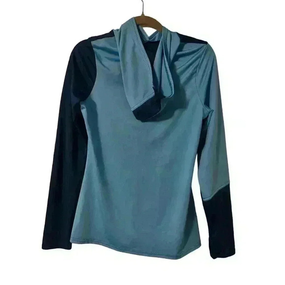 2018 Disney Princess Half Marathon 13 miles Snow White Limited Edition Hoodie - Picture 6 of 7